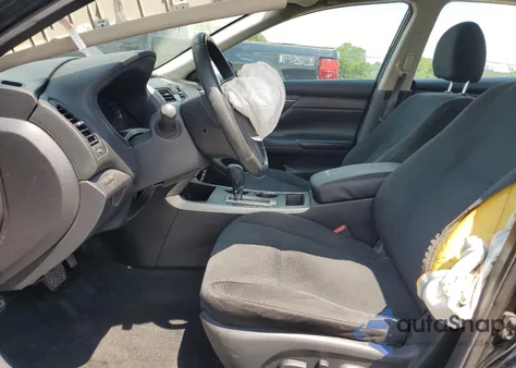 2015 Nissan Altima 2.5 from USA, damaged, VIN 1N4AL3AP1FC579375